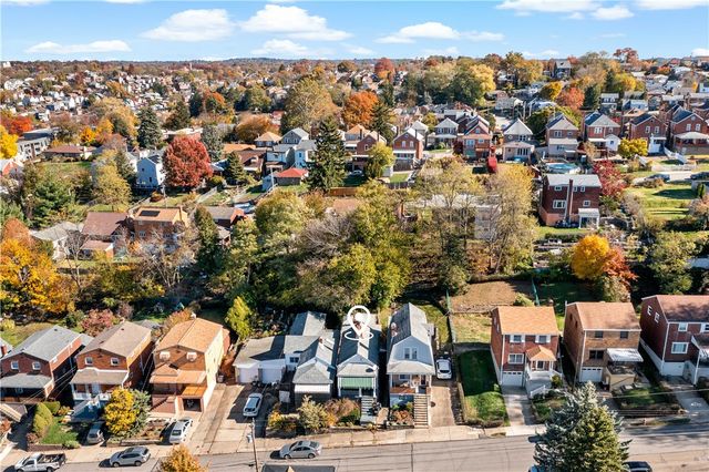 4315 Lydia St, Greenfield, PA 15207