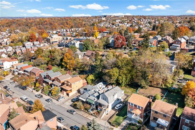 4315 Lydia St, Greenfield, PA 15207