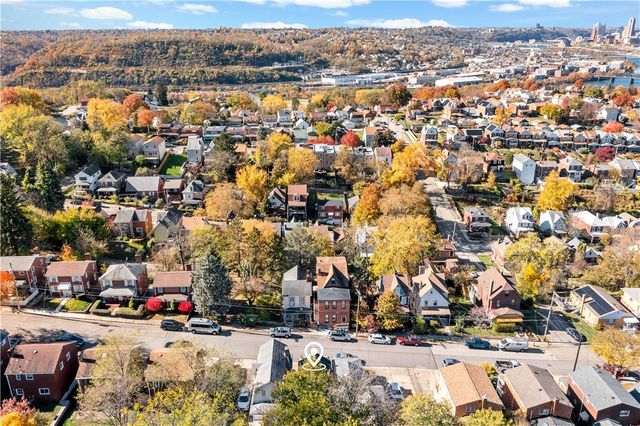 4315 Lydia St, Greenfield, PA 15207