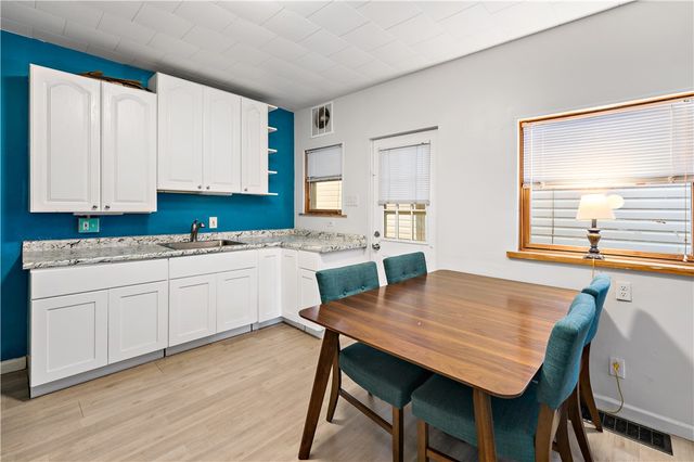 4315 Lydia St, Greenfield, PA 15207