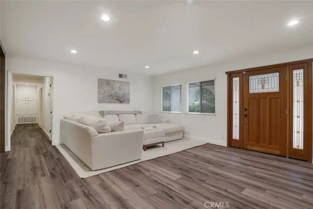 11519 Orcas Avenue, Sylmar, CA 91342