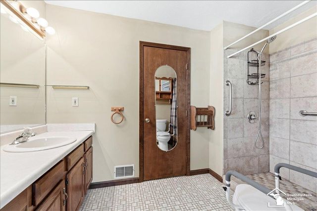 348 Bellers Court, Ypsilanti, MI 48198