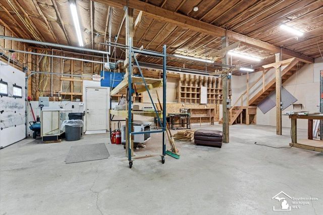 348 Bellers Court, Ypsilanti, MI 48198