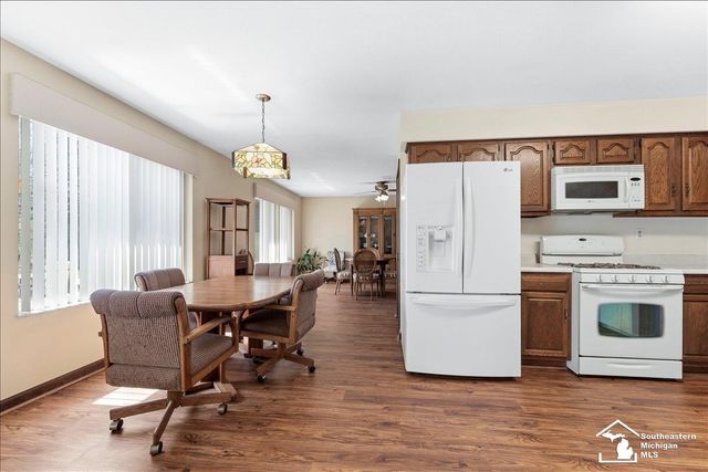 348 Bellers Court, Ypsilanti, MI 48198