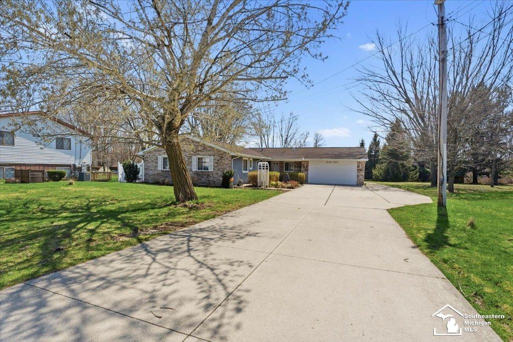 348 Bellers Court, Ypsilanti, MI 48198