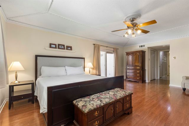 4606 Heatherbrook Drive, Dallas, TX 75244