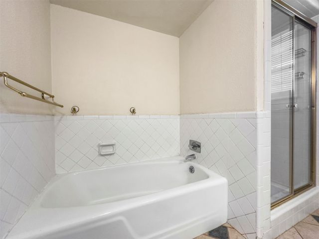 4606 Heatherbrook Drive, Dallas, TX 75244