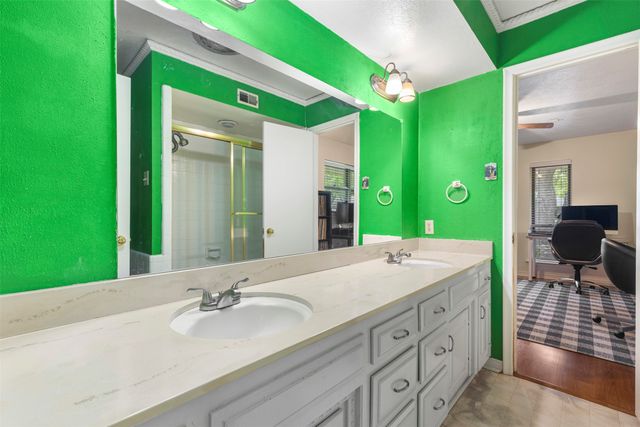 4606 Heatherbrook Drive, Dallas, TX 75244