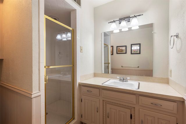 4606 Heatherbrook Drive, Dallas, TX 75244