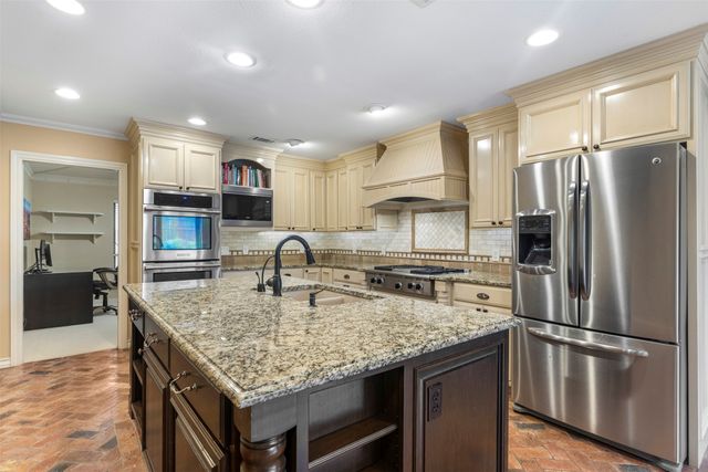 4606 Heatherbrook Drive, Dallas, TX 75244