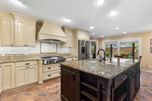 4606 Heatherbrook Drive, Dallas, TX 75244