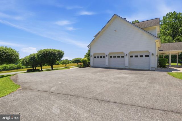 6340 HUNTERS RIDGE LN, Stewartstown, PA 17363