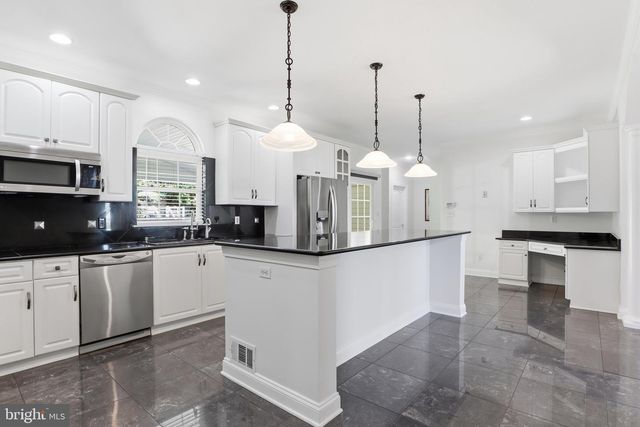 6340 HUNTERS RIDGE LN, Stewartstown, PA 17363