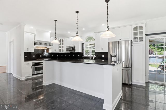 6340 HUNTERS RIDGE LN, Stewartstown, PA 17363