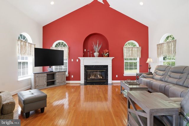 6340 HUNTERS RIDGE LN, Stewartstown, PA 17363