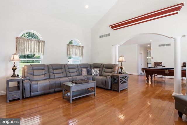 6340 HUNTERS RIDGE LN, Stewartstown, PA 17363