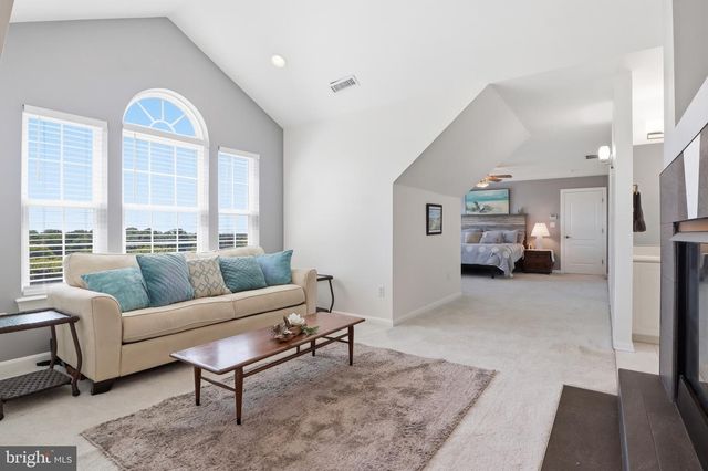 6340 HUNTERS RIDGE LN, Stewartstown, PA 17363