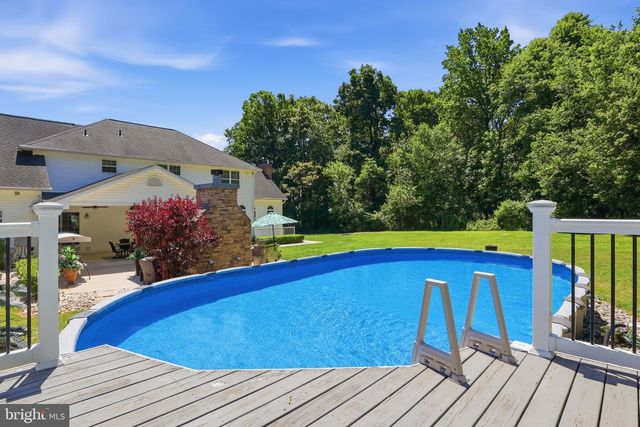 6340 HUNTERS RIDGE LN, Stewartstown, PA 17363