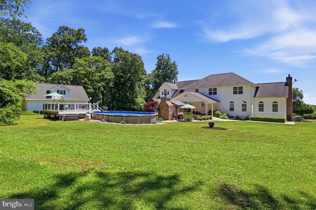 6340 HUNTERS RIDGE LN, Stewartstown, PA 17363