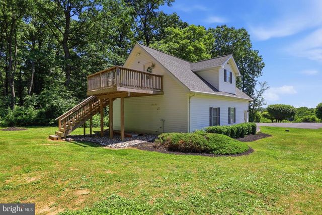 6340 HUNTERS RIDGE LN, Stewartstown, PA 17363