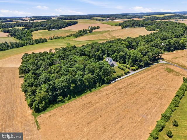 6340 HUNTERS RIDGE LN, Stewartstown, PA 17363