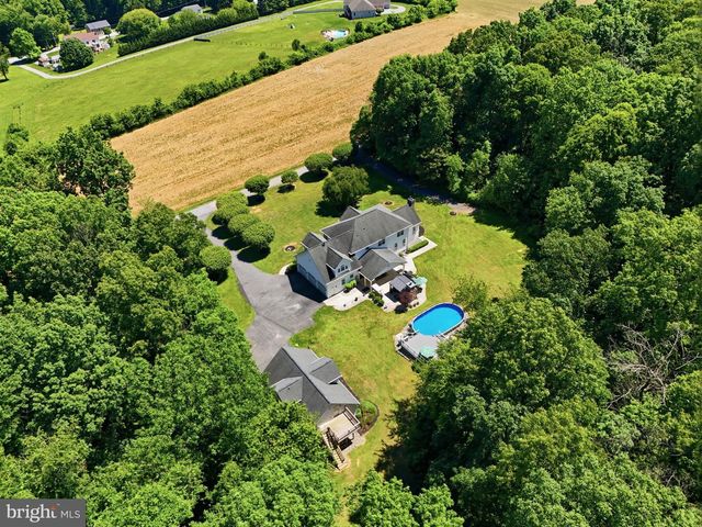 6340 HUNTERS RIDGE LN, Stewartstown, PA 17363