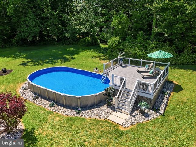 6340 HUNTERS RIDGE LN, Stewartstown, PA 17363