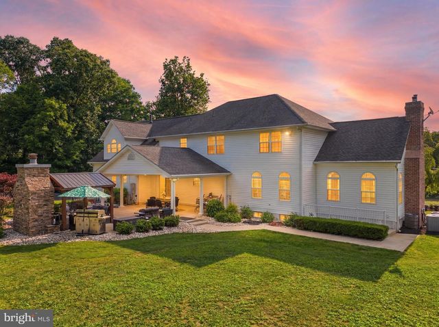 6340 HUNTERS RIDGE LN, Stewartstown, PA 17363