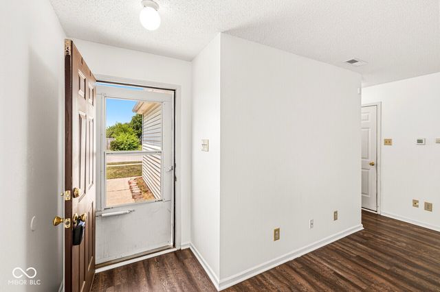 6647 Everbloom Lane, Indianapolis, IN 46217