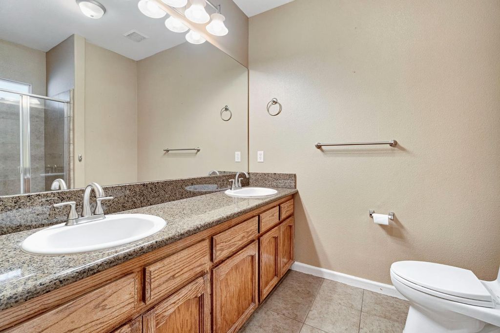 Image 21 of property listing at 21466 Forest Glen Road, Madera, CA 93638