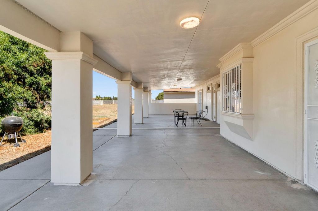 Image 23 of property listing at 21466 Forest Glen Road, Madera, CA 93638