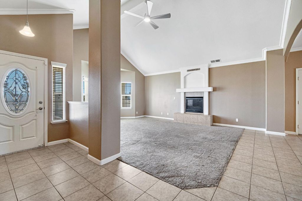 Image 4 of property listing at 21466 Forest Glen Road, Madera, CA 93638