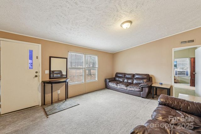 5610 Wildwood Court, Bessemer City, NC 28016