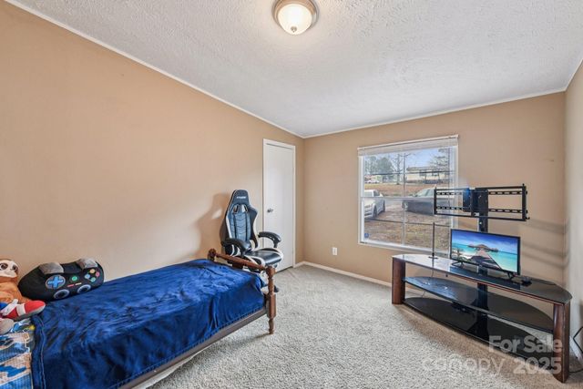 5610 Wildwood Court, Bessemer City, NC 28016