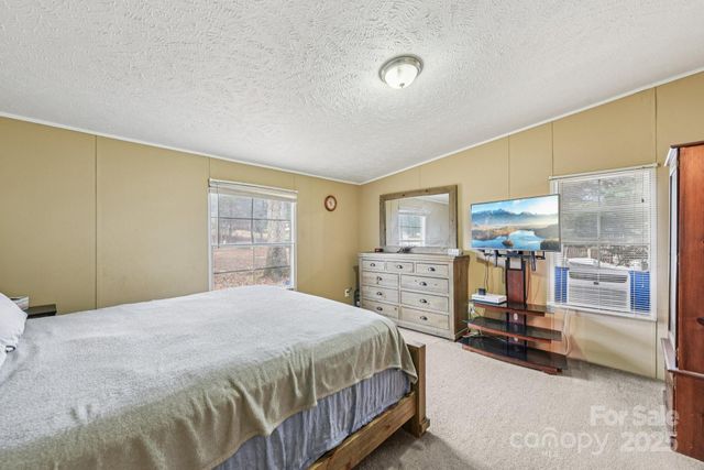 5610 Wildwood Court, Bessemer City, NC 28016