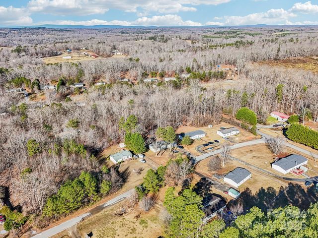 5610 Wildwood Court, Bessemer City, NC 28016