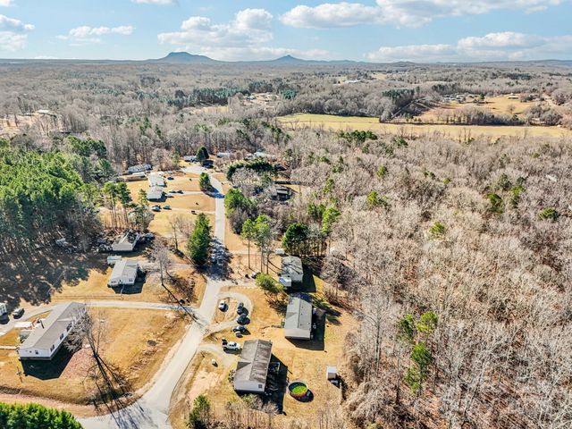 5610 Wildwood Court, Bessemer City, NC 28016