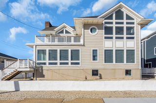 913 N Ocean Avenue N, Seaside Park, NJ 08752