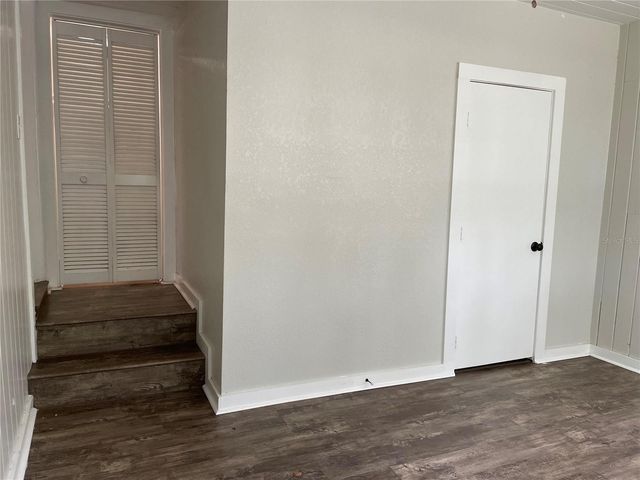 1517 E ELLICOTT STREET, Tampa, FL 33610