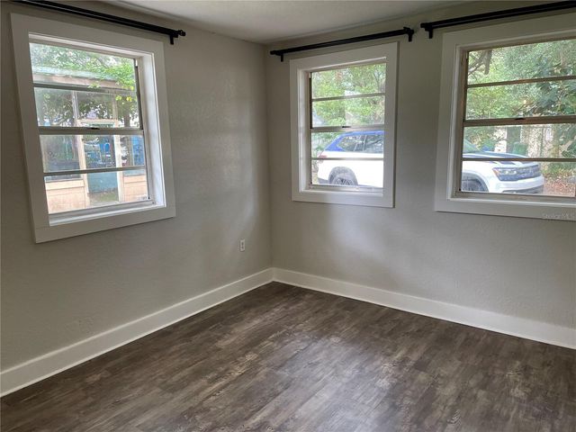 1517 E ELLICOTT STREET, Tampa, FL 33610