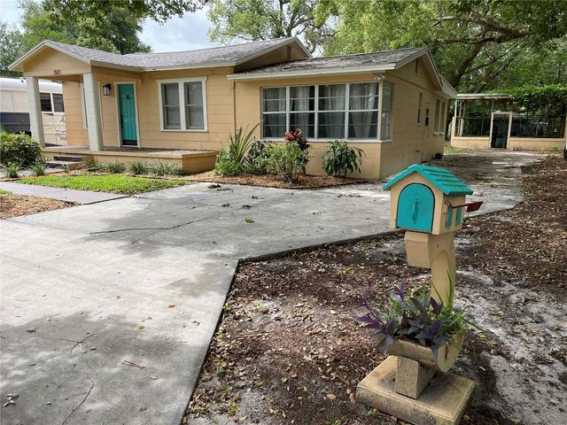 1517 E ELLICOTT STREET, Tampa, FL 33610