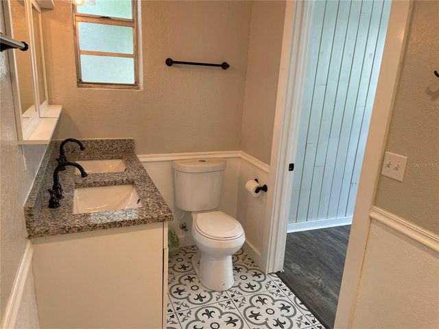 1517 E ELLICOTT STREET, Tampa, FL 33610