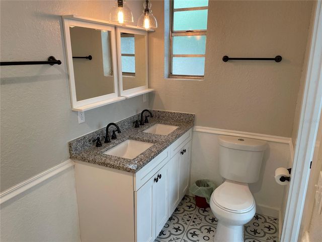 1517 E ELLICOTT STREET, Tampa, FL 33610