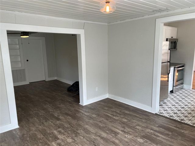 1517 E ELLICOTT STREET, Tampa, FL 33610