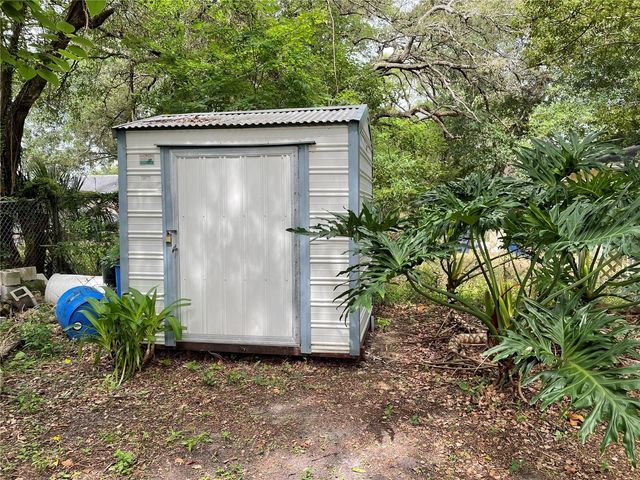 1517 E ELLICOTT STREET, Tampa, FL 33610
