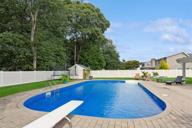 39 Hargrove Drive, Stony Brook, NY 11790