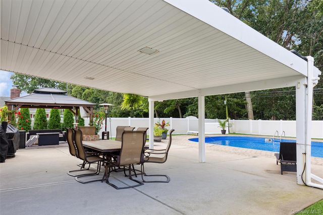 39 Hargrove Drive, Stony Brook, NY 11790