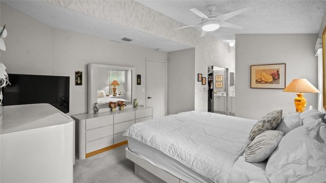 11431 Lakeview Drive 5-C, Coral Springs, FL 33071