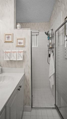 11431 Lakeview Drive 5-C, Coral Springs, FL 33071