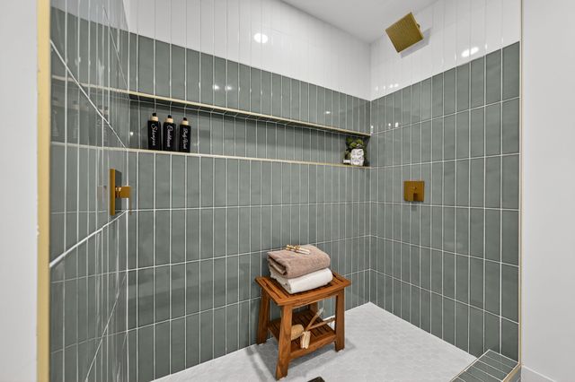 448 Walton Ferry Rd, Hendersonville, TN 37075